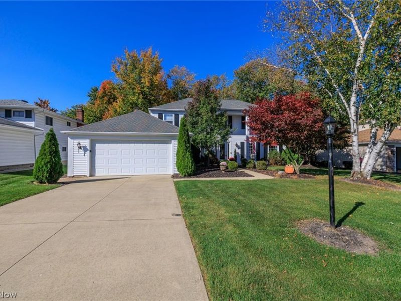 18204 Winchester Court, Strongsville, OH 44136 Photo 2