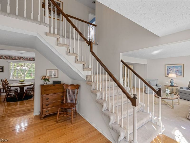 18204 Winchester Court, Strongsville, OH 44136 Photo 5