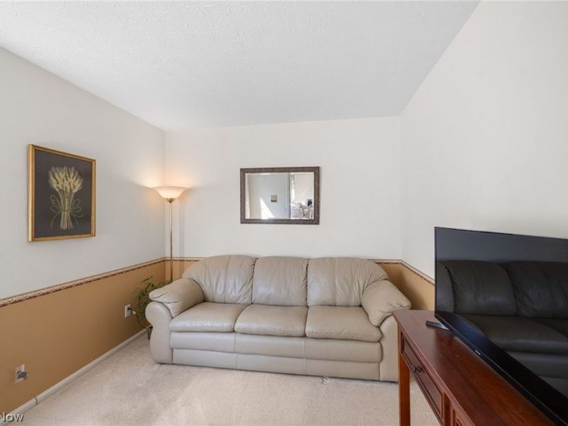 18204 Winchester Court, Strongsville, OH 44136 Photo 6