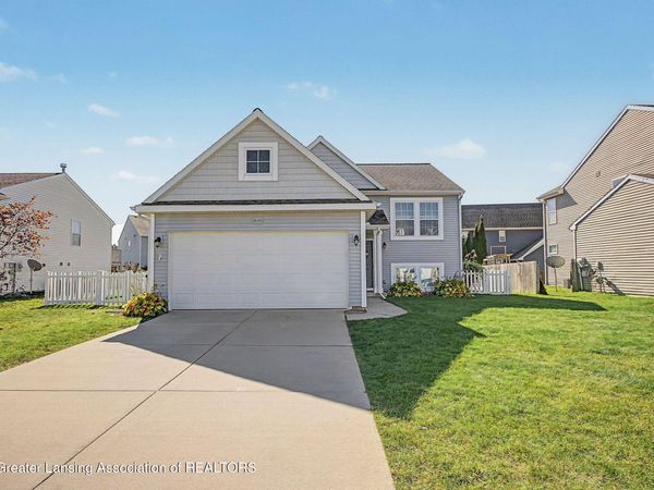 15050 Loxley Lane, Lansing, MI 48906