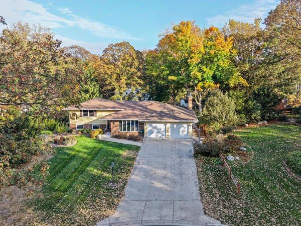 3081 Laverne Court N, Lake Elmo, MN 55042