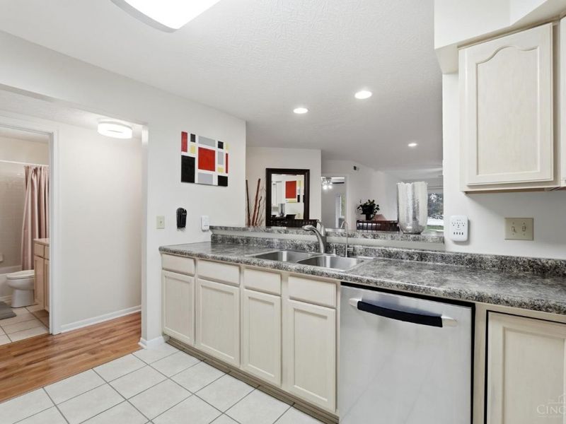 4395 North Shore Drive, Unit 103, Deerfield Township, OH 45040 Photo 14