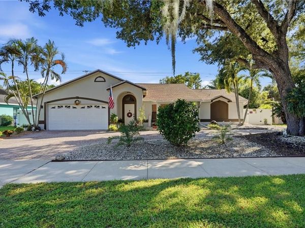 1466 Winkler AVE, FORT MYERS, FL 33901