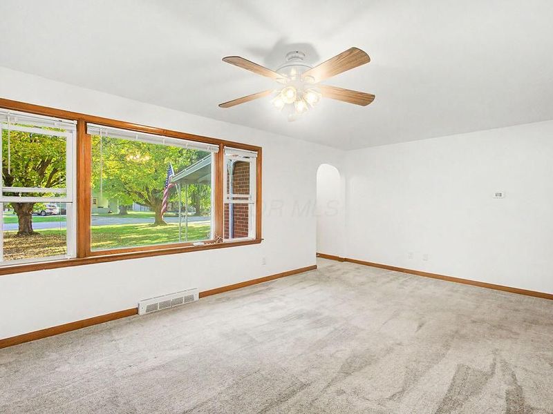 83 Mount Vernon Avenue, Fredericktown, OH 43019 Photo 14