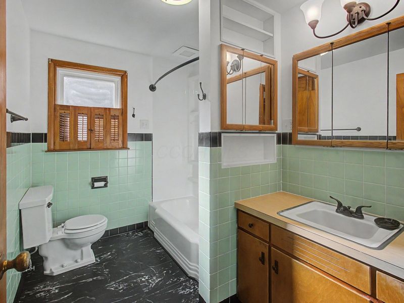 83 Mount Vernon Avenue, Fredericktown, OH 43019 Photo 18