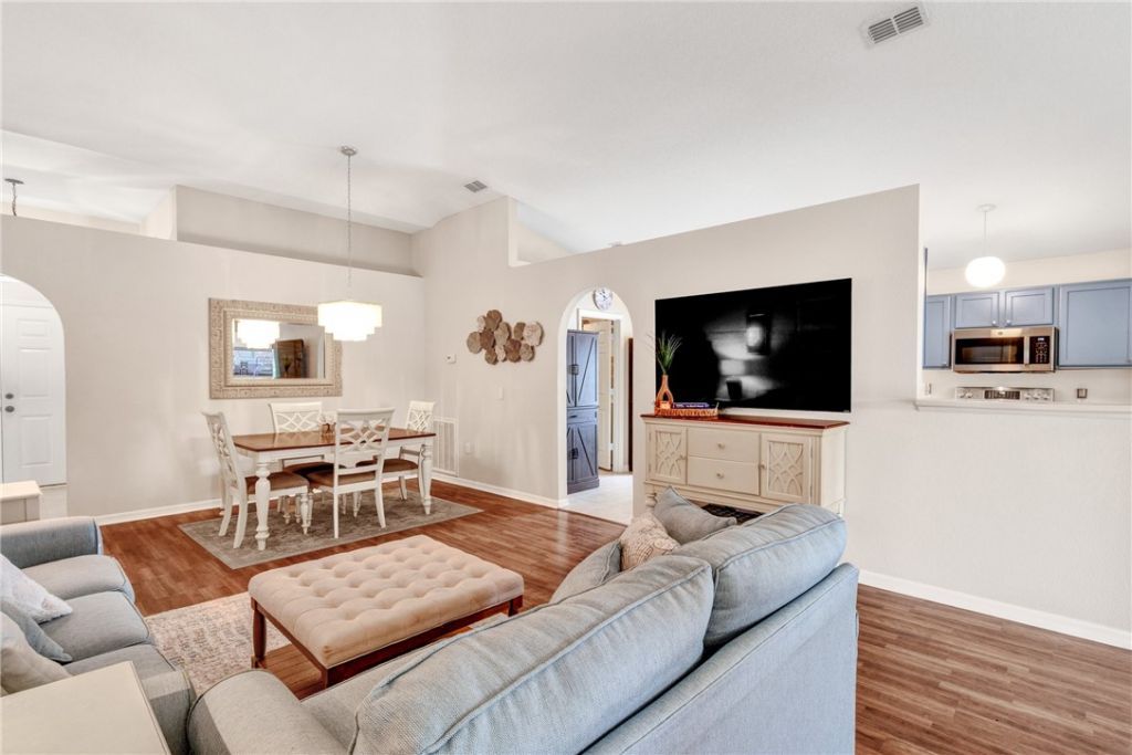 107 Morgan Circle, Sebastian, FL 32958 Photo