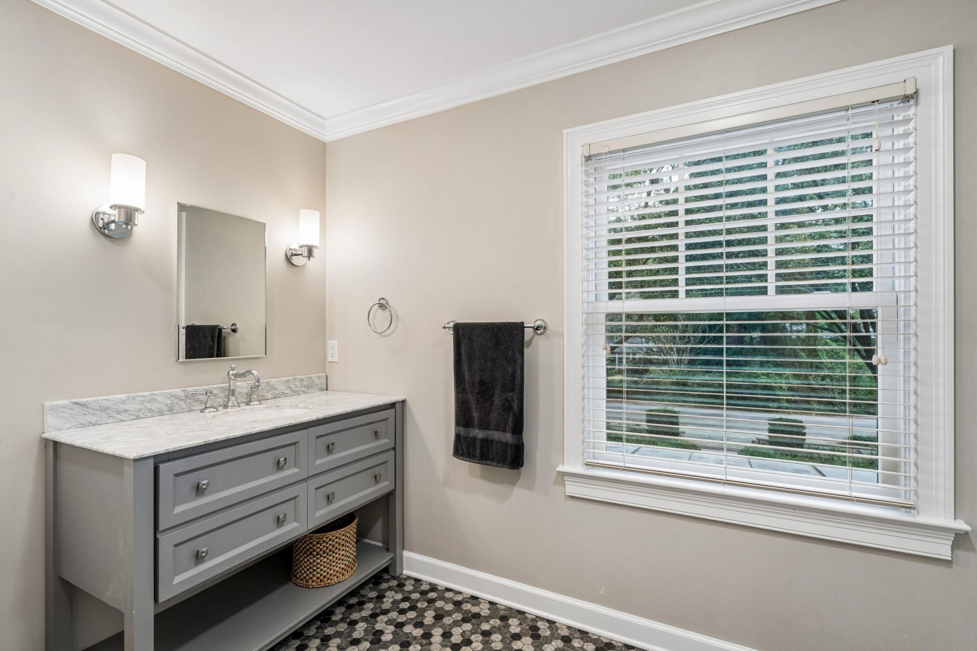 7 Guerard Road Photo 29