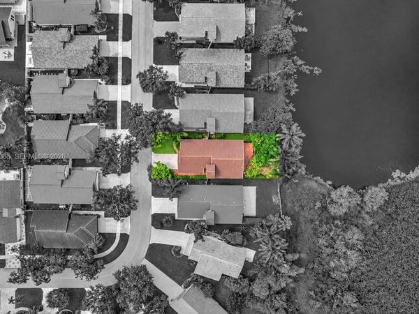 17621 SW 4th Ct , Pembroke Pines, FL 33029