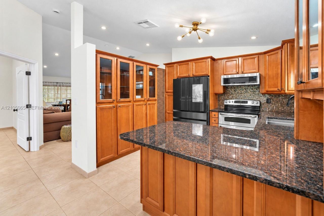 17621 SW 4th Ct , Pembroke Pines, FL 33029 Photo