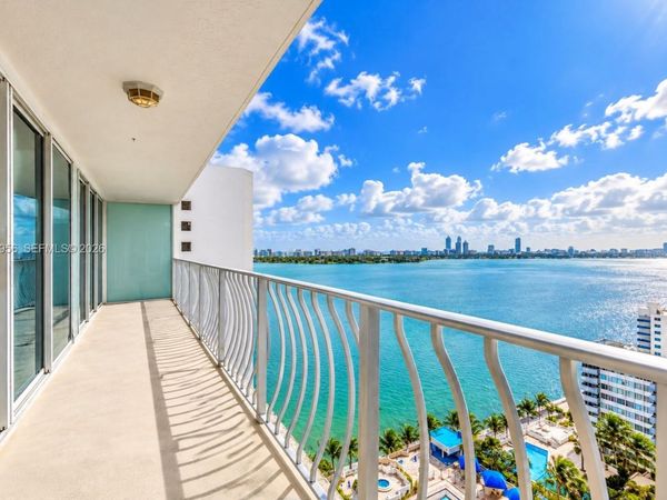 7601 E Treasure Dr , Unit 2324, North Bay Village, FL 33141