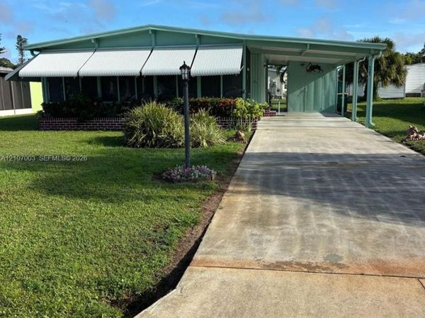 121 Sugar Loaf Ln , Naples, FL 34114