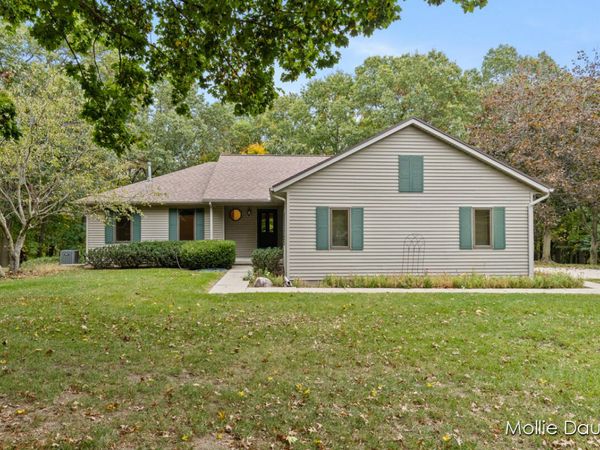3651 5 Mile Road NE, Grand Rapids, MI 49525