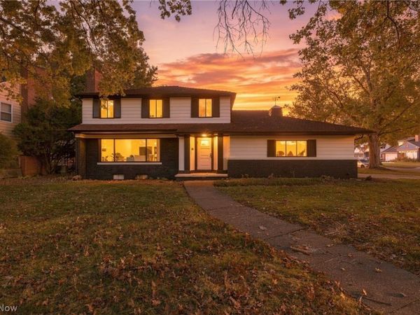 2131 Newbury Drive , Cleveland, OH 44112