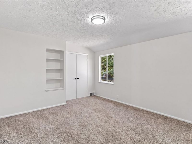 2131 Newbury Drive, Cleveland, OH 44112 Photo 35