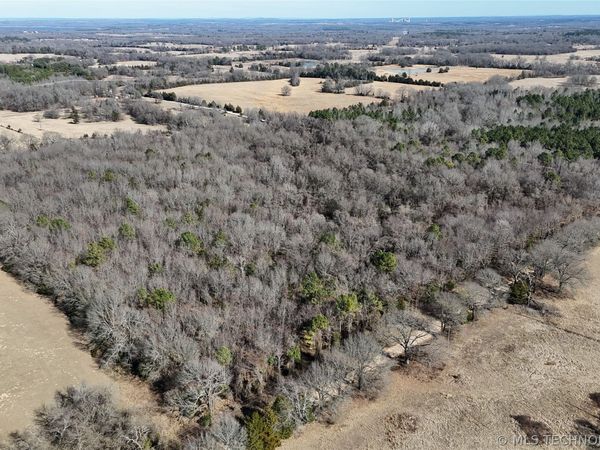 39 Fallon Road , Hugo, OK 74743