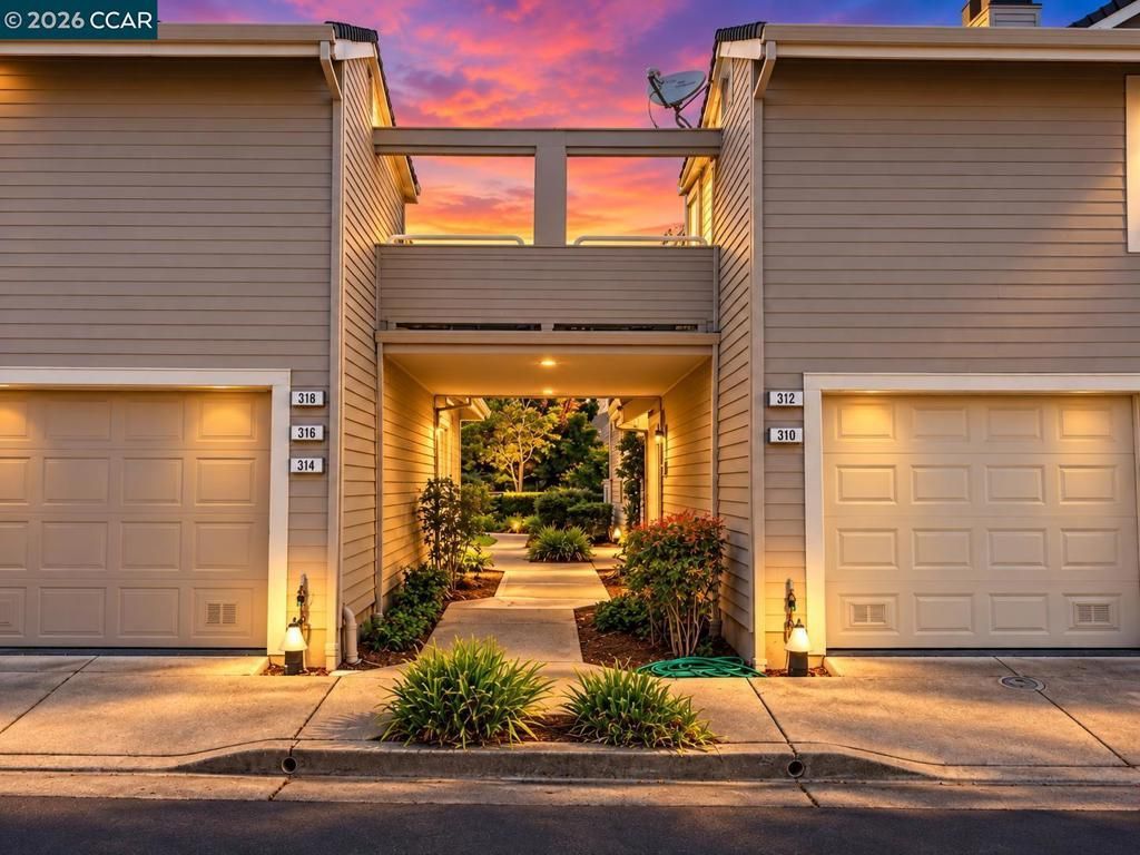 314 Boatswain Ct, Hercules, CA 94547 Main Photo