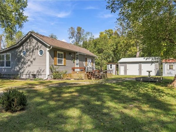 4845 Clare Road, Shawnee, KS 66226