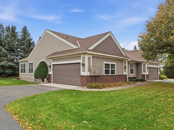 1075 Victoria Greens Boulevard, Victoria, MN 55386