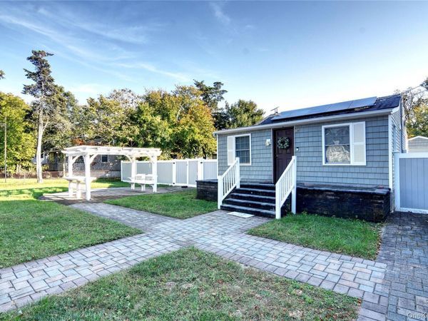94 Gooseberry Road , Mastic Beach, NY 11951