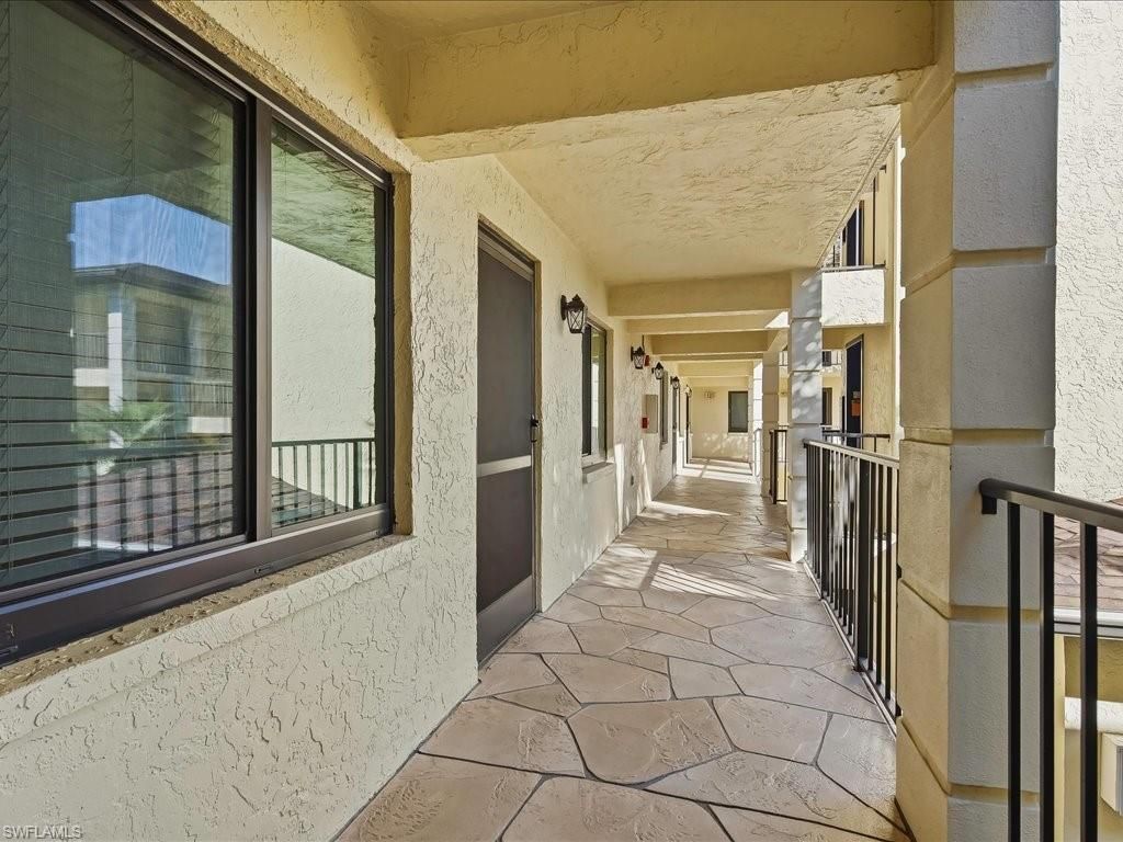 228 Fox Glen Dr, Unit 3205, Naples, FL 34104 Photo