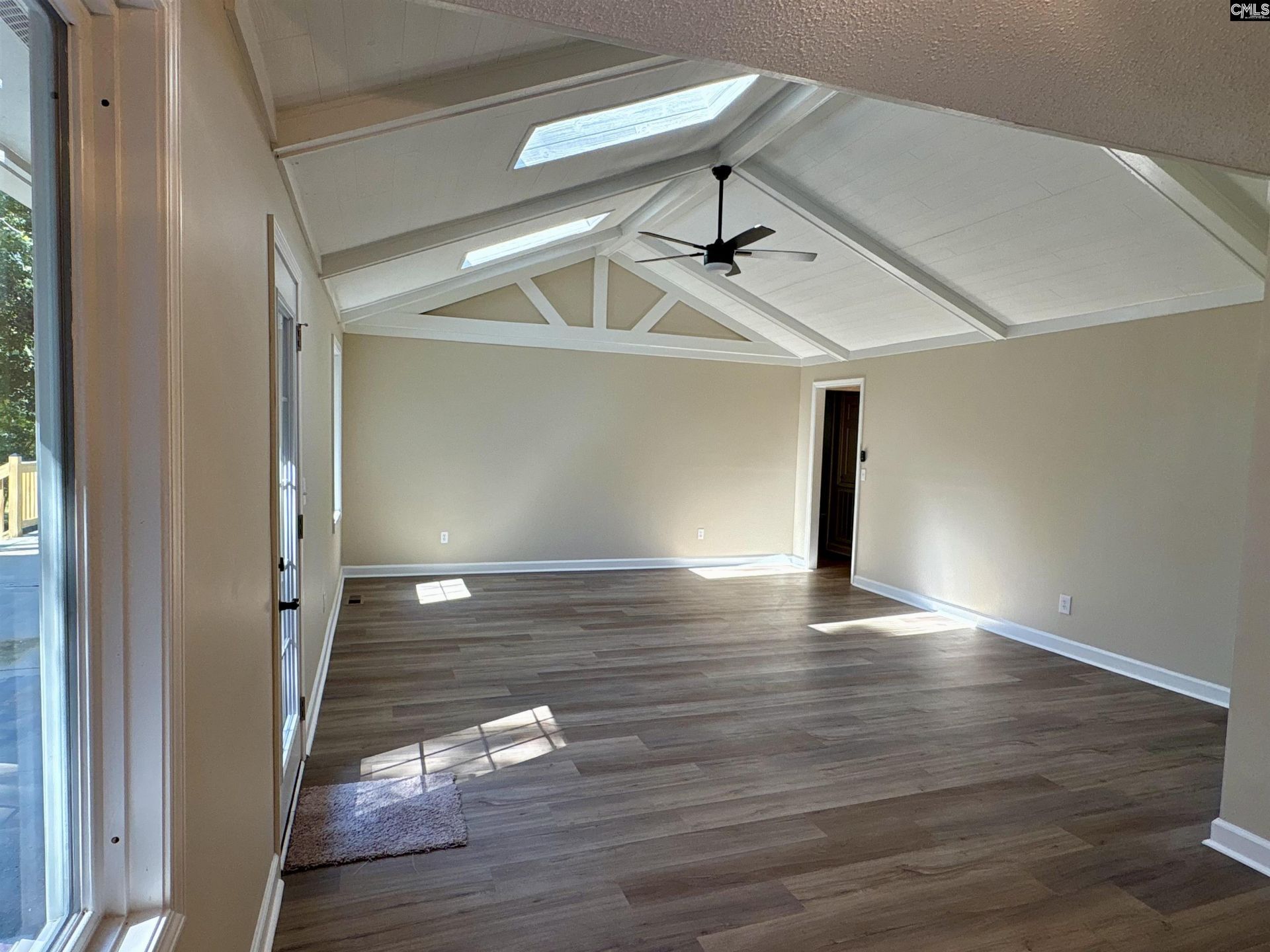 673 N Royal Tower Drive  Photo 13