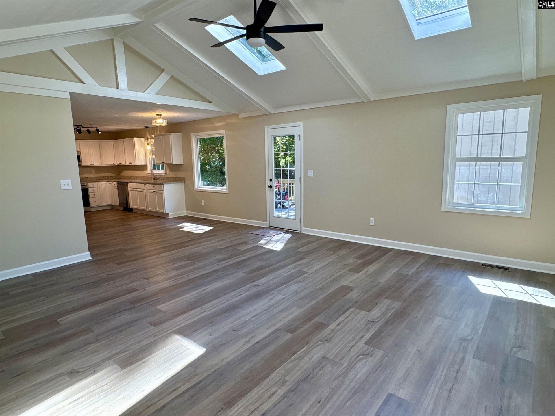 673 N Royal Tower Drive  Photo 14