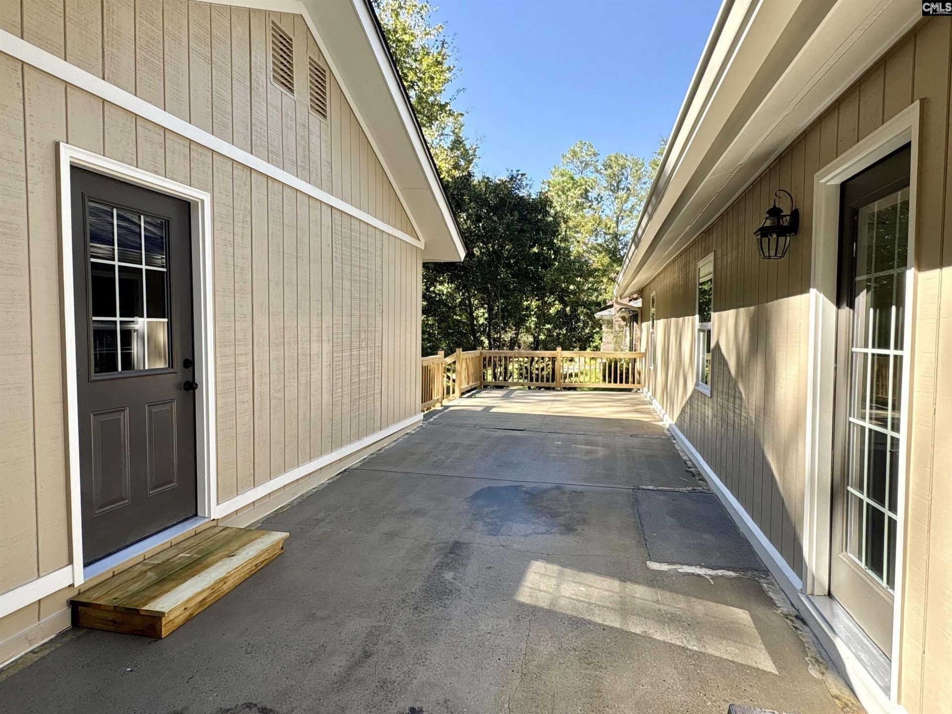 673 N Royal Tower Drive  Photo 36