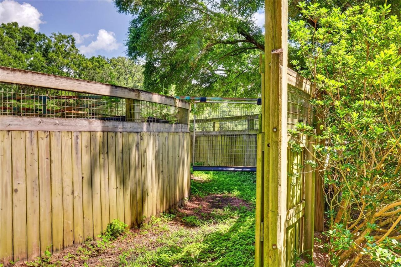 20871 SE 42nd Street, Morriston, FL 32668 Photo