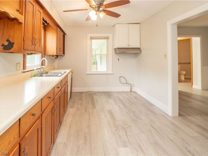 2491 Perry Drive SW, Canton, OH 44706 Photo 11
