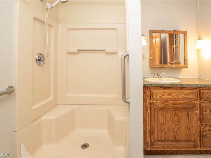 2491 Perry Drive SW, Canton, OH 44706 Photo 23