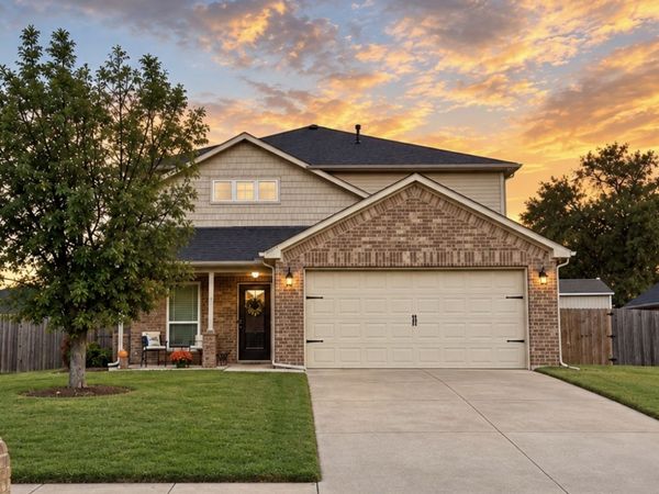 1904 Barnett Place , Bartlesville, OK 74006