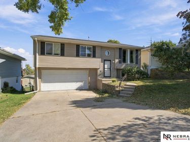 4733 S 81st Street, Ralston, NE 68127