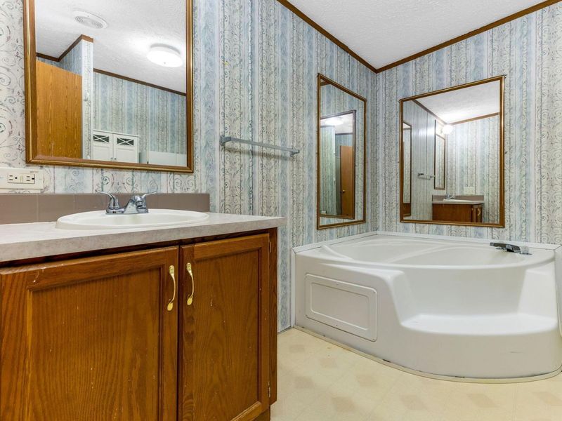 21638 Buena Vista Road , Rockbridge, OH 43149 Photo 39