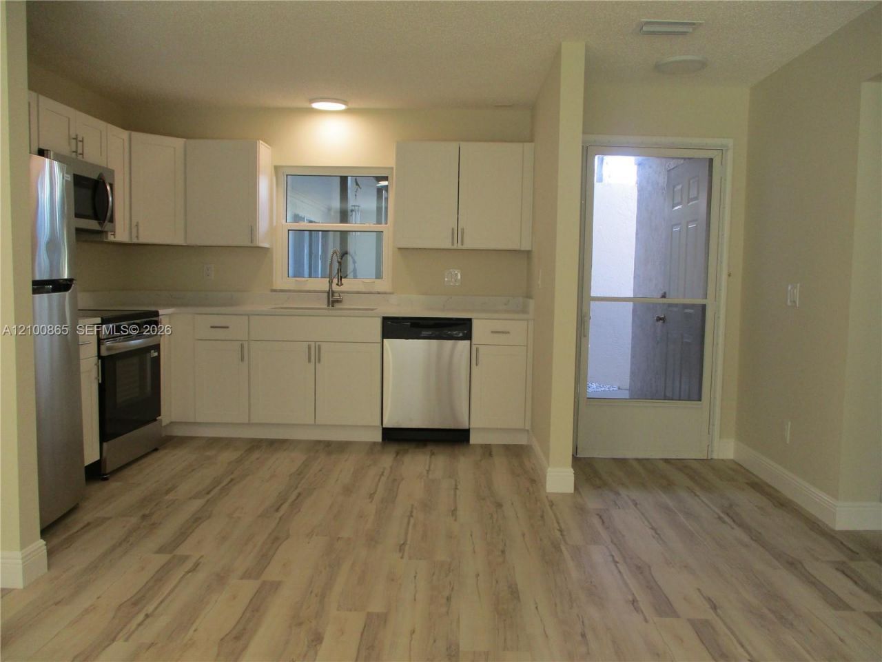 6531 SE Se Federal Hwy , Unit J112, Stuart, FL 34997 Photo