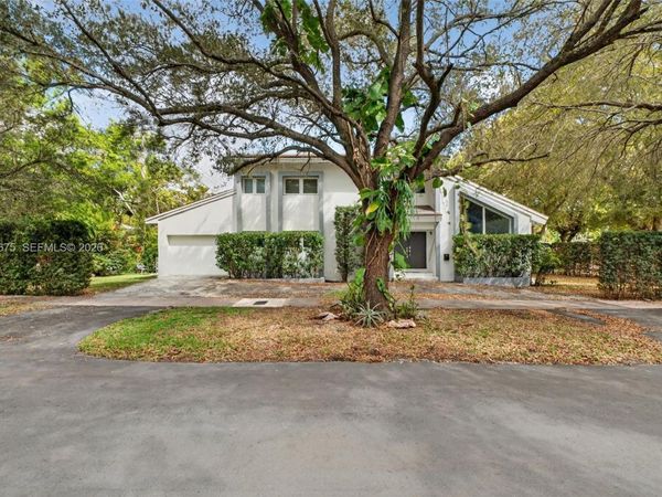3231 Salzedo St , Coral Gables, FL 33134