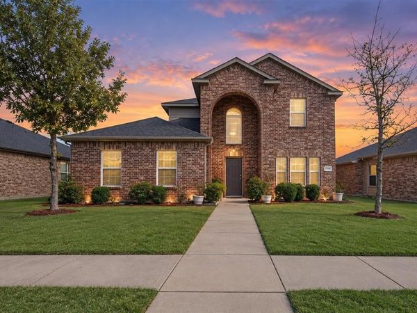 2020 Glen Hollow Drive, Lancaster, TX 75134