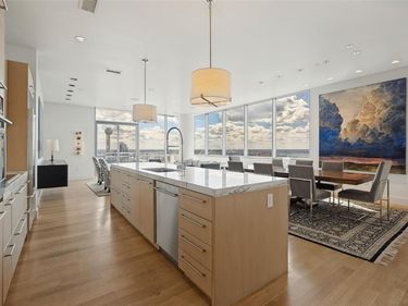 2200 Victory Avenue, Unit 1705, Dallas, TX 75219