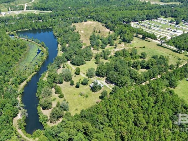 27505 Glass Road, Robertsdale, AL 36567