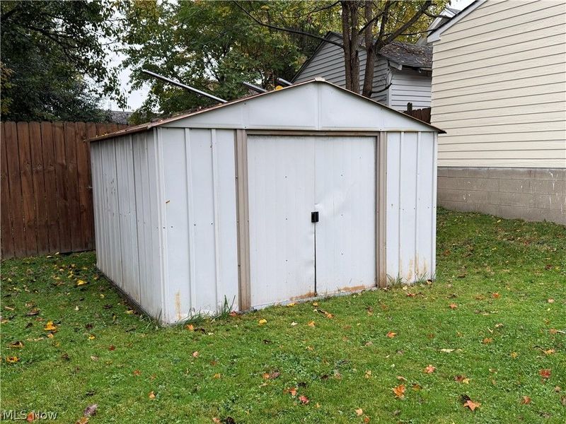 1541 Bonnie Brae Avenue NE, Warren, OH 44483 Photo 8