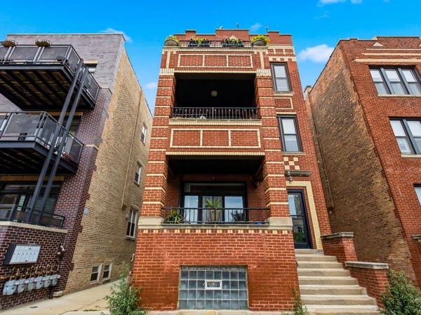 2318 W Augusta Boulevard, Unit 1A, Chicago, IL 60622