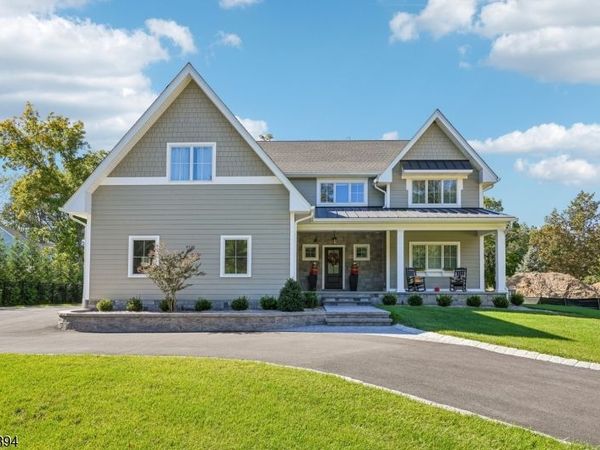 44 Peterson Pl, Mahwah, NJ 07430