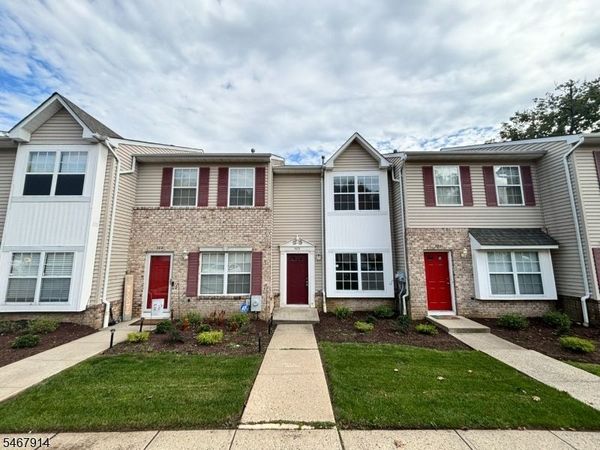 303 Tallwood Ln, Green Brook, NJ 08812