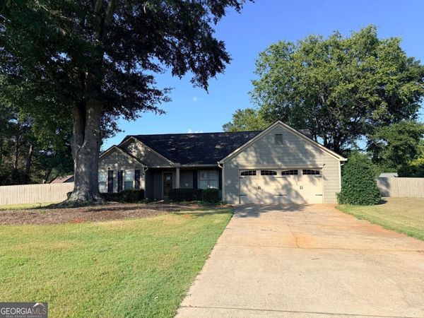 18 Column Court, Douglasville, GA 30134