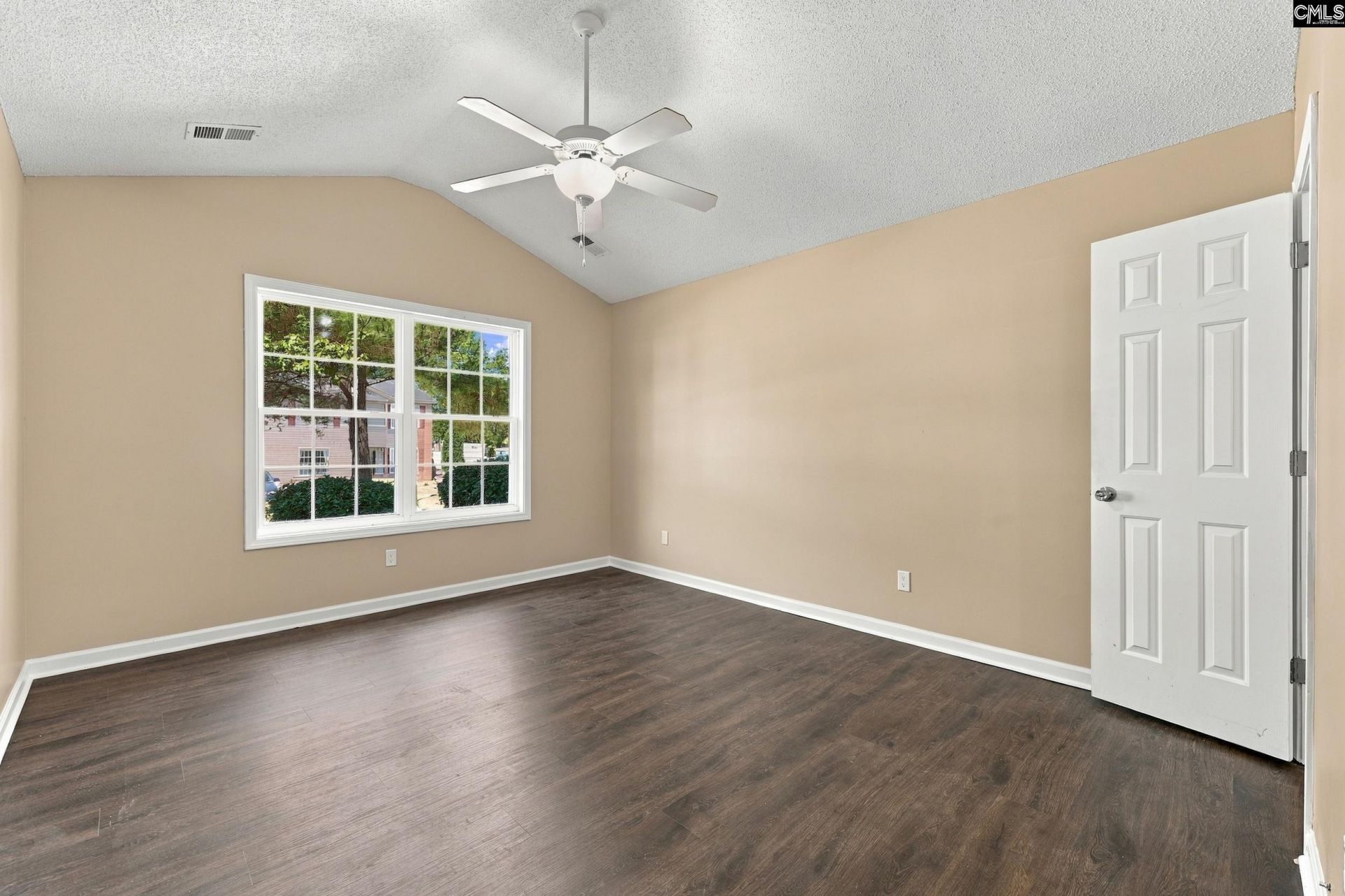 132 Sandy Creek Court  Photo 4