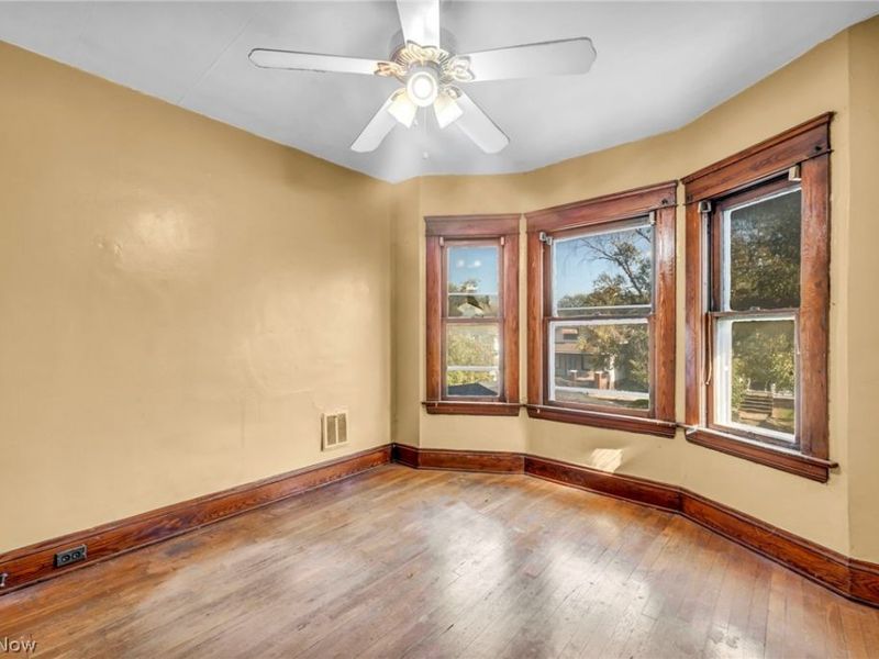 3900 E 42nd Street, Newburgh Heights, OH 44105 Photo 22