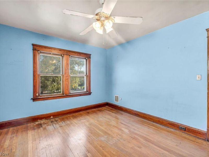 3900 E 42nd Street, Newburgh Heights, OH 44105 Photo 27