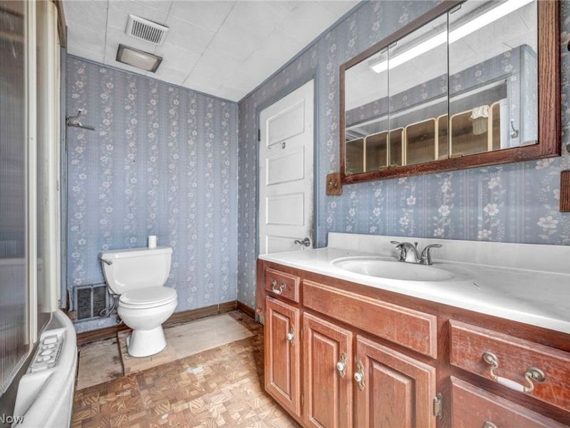 3900 E 42nd Street, Newburgh Heights, OH 44105 Photo 32