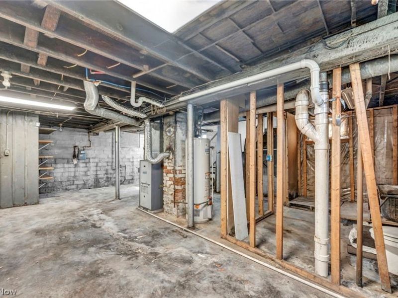 3900 E 42nd Street, Newburgh Heights, OH 44105 Photo 36