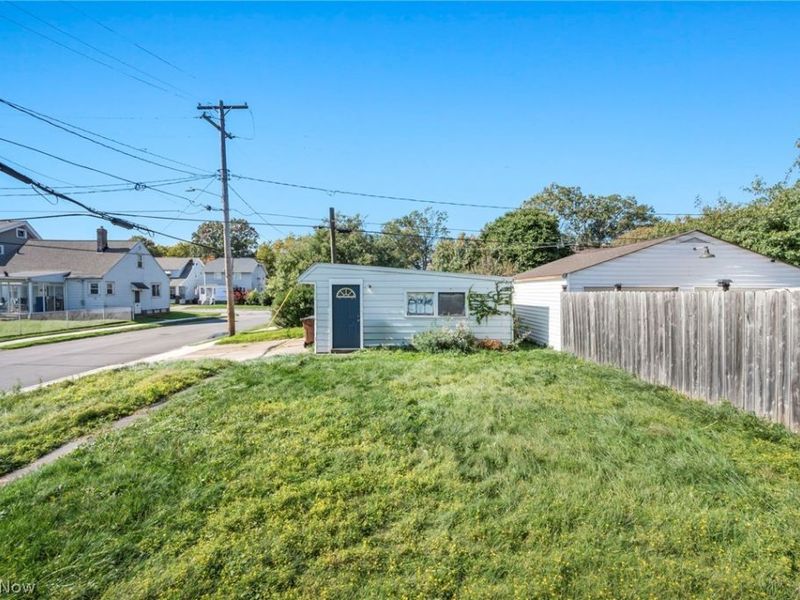 3900 E 42nd Street, Newburgh Heights, OH 44105 Photo 37