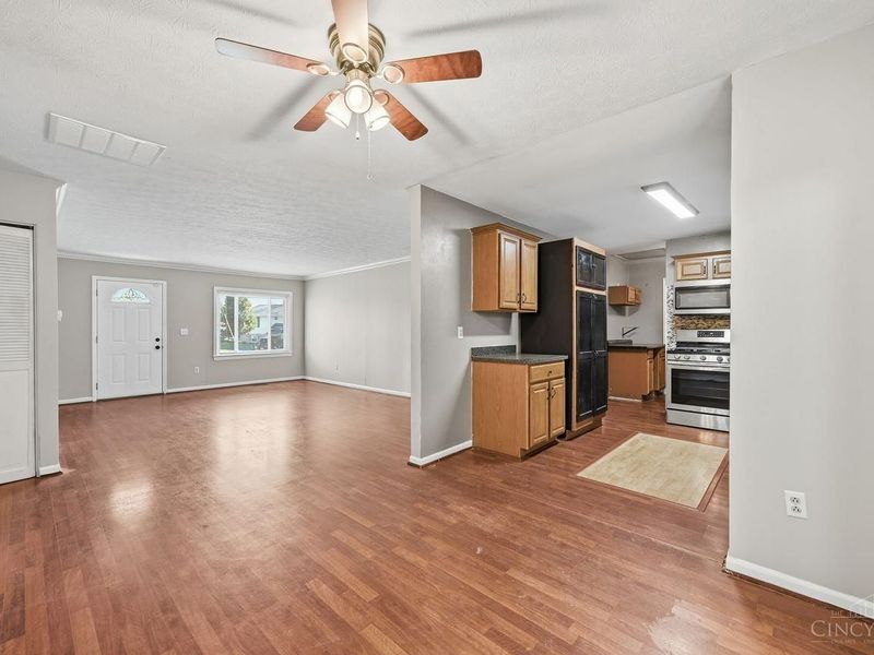 12109 Seaford Drive, Colerain Township, OH 45231 Photo 10